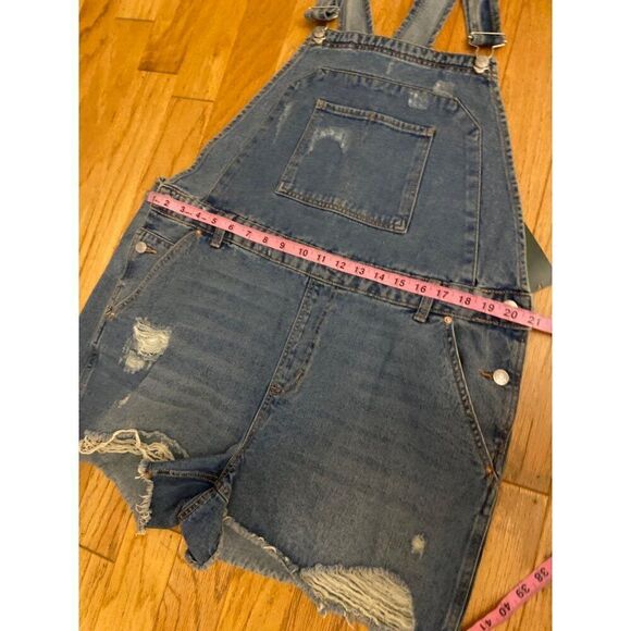NWT Wild Fable women's Distressed Denim Overall Shorts Adjustable Straps sz XXL - Picture 7 of 10